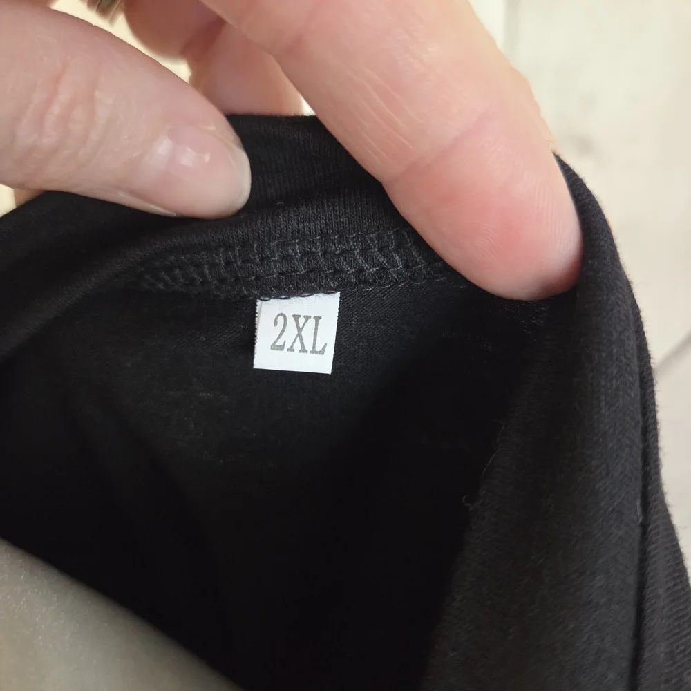 Black Graphic Tee with Leopard Lips XXL - Picture 4 of 5